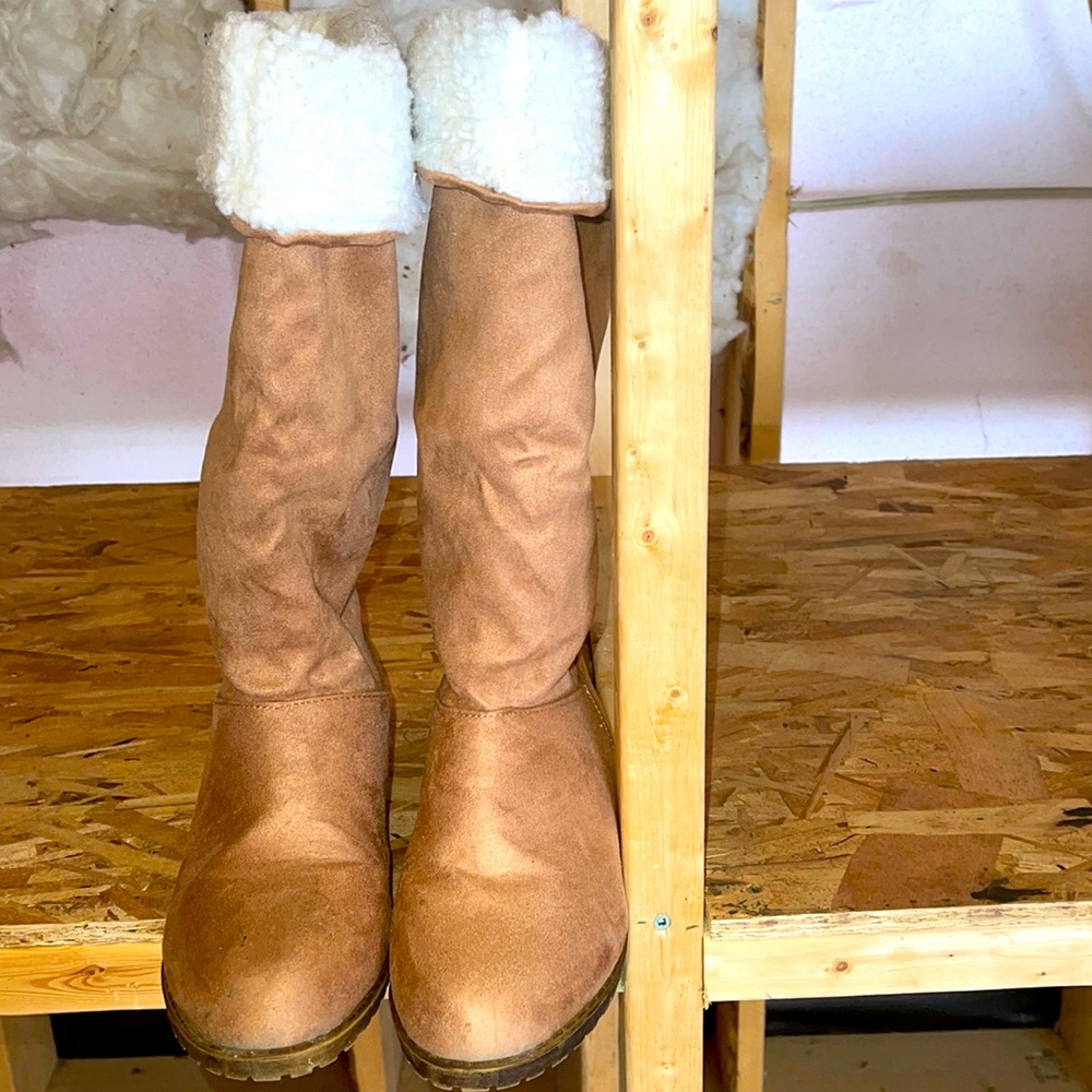 Le Château boots